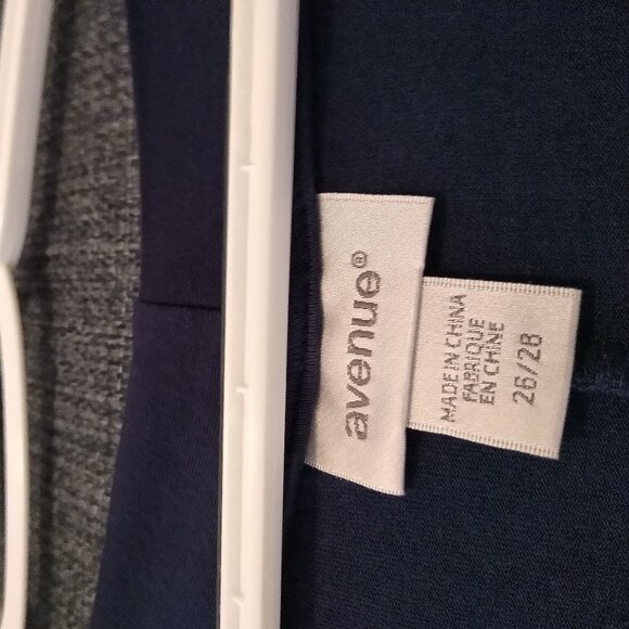 Navy Blue Avenue Tunic - Picture 2 of 3